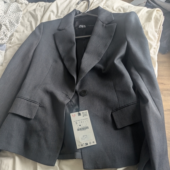 Zara Woman's Charcoal Blazer - Picture 1 of 4